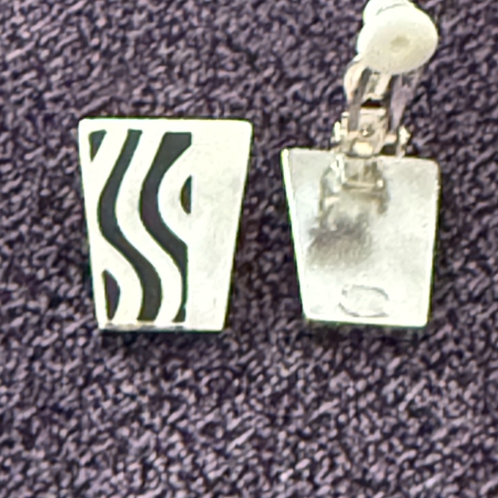 1980’s Art Deco Costume Silver and Black Clip-On Earrings
